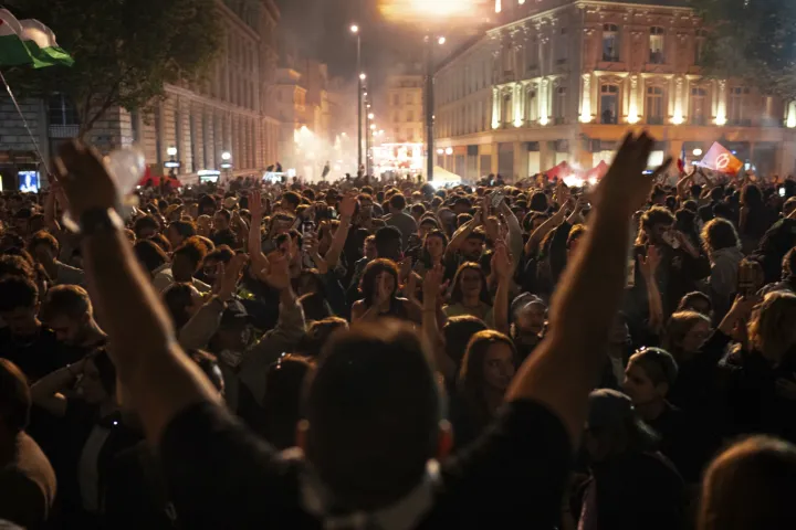 WTF just happened?! A cautious reflection on the French elections